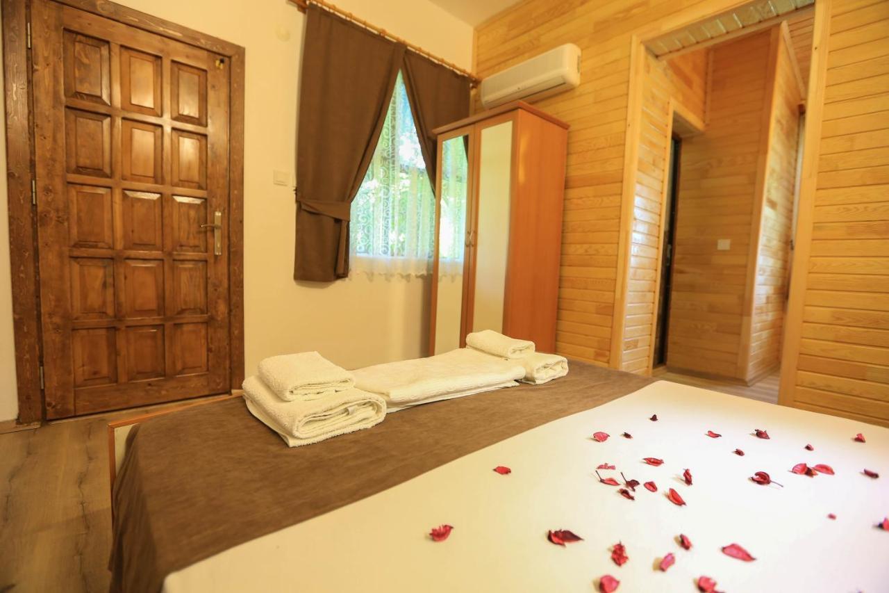 Tunays Pansiyon Bed & Breakfast Чирали Екстериор снимка