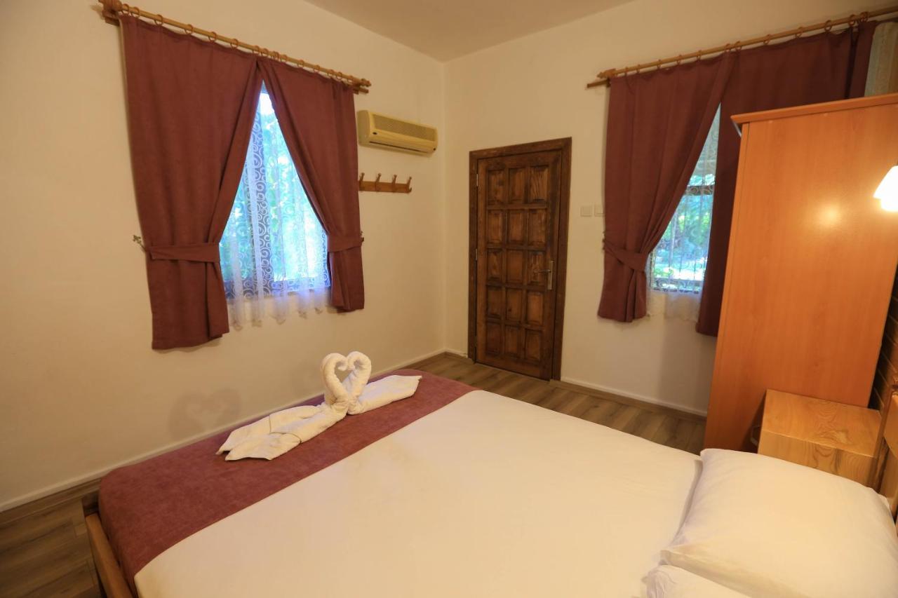 Tunays Pansiyon Bed & Breakfast Чирали Екстериор снимка